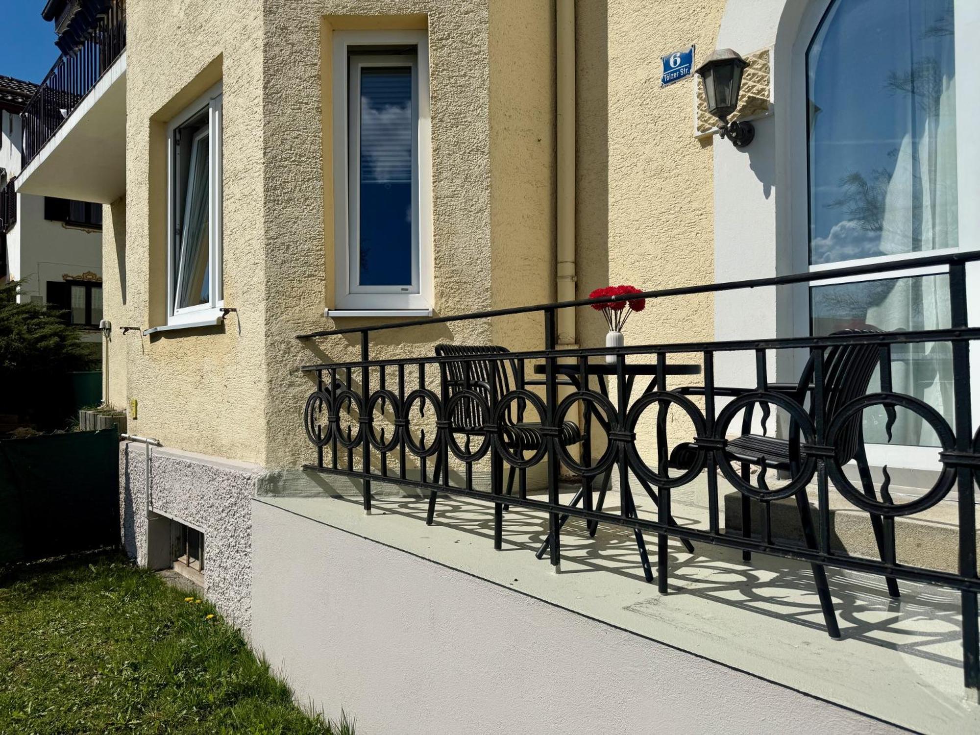 Liebelei Miesbach - Boutique-Apartment Mit Terrasse Im Zentrum Exterior photo
